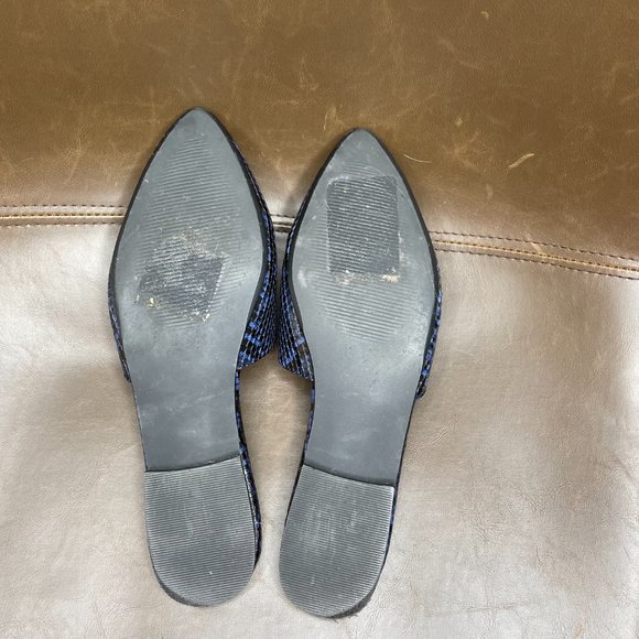 Steve Madden Blue Snakeskin Ally Slip On Mules 7.5 - Picture 3 of 5
